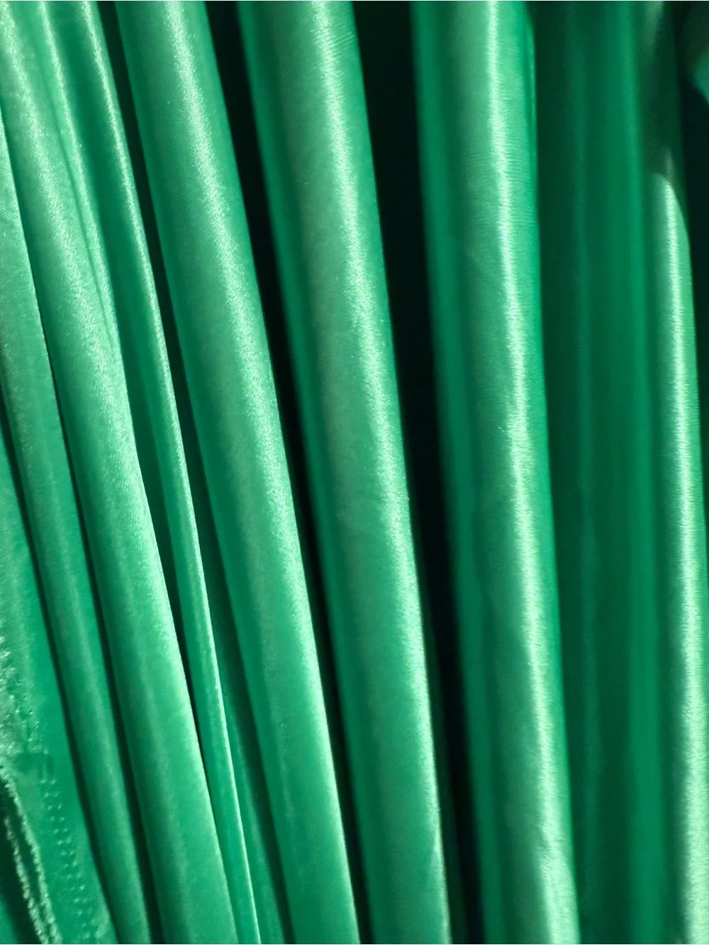 Vintage slinky fabric 8 yards minty mermaid green one way stretch